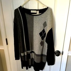 Black and gray chenille sweater in a 3x from Carolyn Taylor